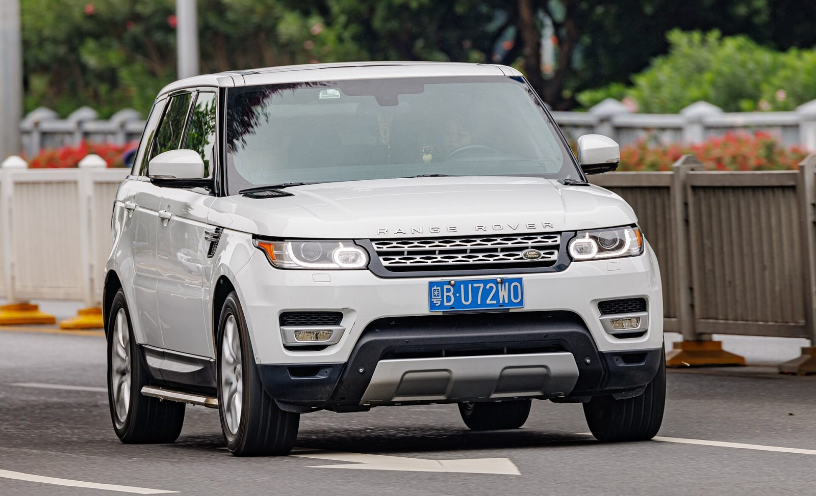 Kapan Waktunya Menambah Unit Land Rover Kedua